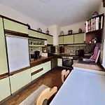 Bat Solutions Trier-euren - Alles Was Ein Nicht Bietet - 10 Min Zur Altstadt - 98 Qm Scheune Fuer 9 Personen Mit Sternenhimmel, Wintergarten, Grill Und Kino - Barrierefrei Dank Lift & Auffahrt