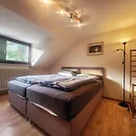 Bat Solutions Trier-euren - Alles Was Ein Nicht Bietet - 10 Min Zur Altstadt - 98 Qm Scheune Fuer 9 Personen Mit Sternenhimmel, Wintergarten, Grill Und Kino - Barrierefrei Dank Lift & Auffahrt * Trèves