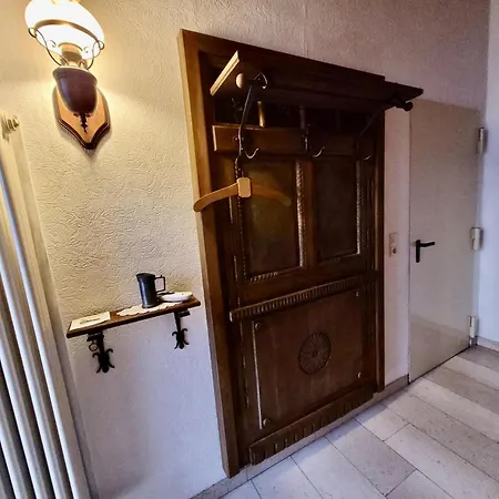 Apartment Bat Home Solutions Trier-Euren - Alles Was Ein Hotel Nicht Bietet - 10 Min Zur Altstadt - 98 Qm Scheune Fuer 9 Personen Mit Sternenhimmel, Wintergarten, Grill Und Kino - Barrierefrei Dank Lift & Auffahrt Trier