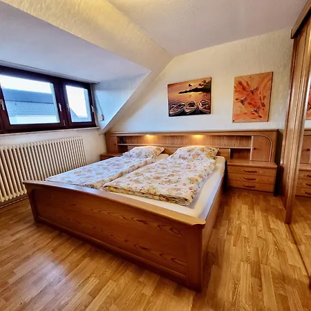 Bat Home Solutions Trier-Euren - Alles Was Ein Hotel Nicht Bietet - 10 Min Zur Altstadt - 98 Qm Scheune Fuer 9 Personen Mit Sternenhimmel, Wintergarten, Grill Und Kino - Barrierefrei Dank Lift & Auffahrt Apartment