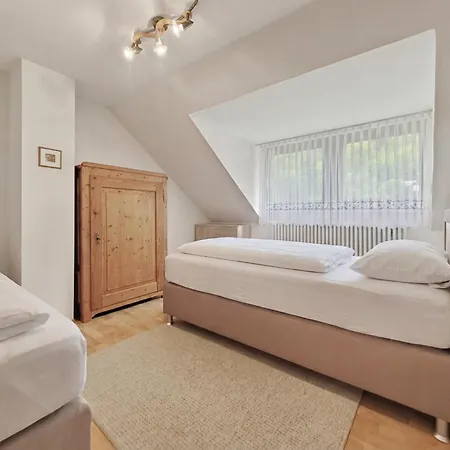 Bat Solutions Trier-euren - Alles Was Ein Nicht Bietet - 10 Min Zur Altstadt - 98 Qm Scheune Fuer 9 Personen Mit Sternenhimmel, Wintergarten, Grill Und Kino - Barrierefrei Dank Lift & Auffahrt דירה *