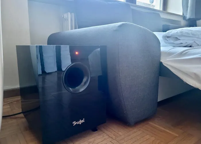 Apartment Bat Solutions Trier-euren - Alles Was Ein Nicht Bietet - 10 Min Zur Altstadt - 98 Qm Scheune Fuer 9 Personen Mit Sternenhimmel, Wintergarten, Grill Und Kino - Barrierefrei Dank Lift & Auffahrt