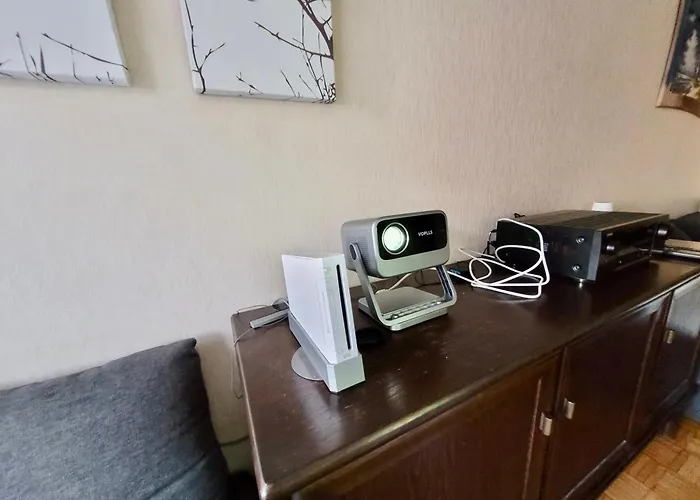 Bat Solutions Trier-euren - Alles Was Ein Nicht Bietet - 10 Min Zur Altstadt - 98 Qm Scheune Fuer 9 Personen Mit Sternenhimmel, Wintergarten, Grill Und Kino - Barrierefrei Dank Lift & Auffahrt *