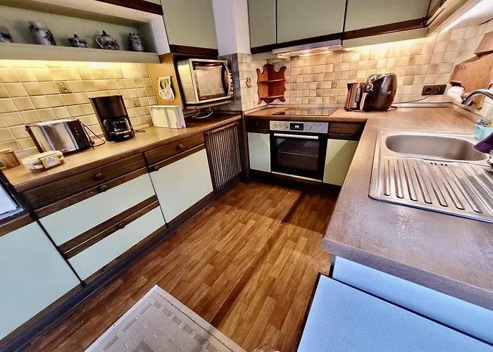 Bat Solutions Trier-euren - Alles Was Ein Nicht Bietet - 10 Min Zur Altstadt - 98 Qm Scheune Fuer 9 Personen Mit Sternenhimmel, Wintergarten, Grill Und Kino - Barrierefrei Dank Lift & Auffahrt