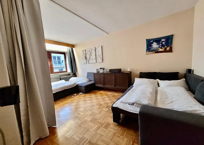 Bat Home Solutions Trier-Euren - Alles Was Ein Hotel Nicht Bietet - 10 Min Zur Altstadt - 98 Qm Scheune Fuer 9 Personen Mit Sternenhimmel, Wintergarten, Grill Und Kino - Barrierefrei Dank Lift & Auffahrt Apartamento