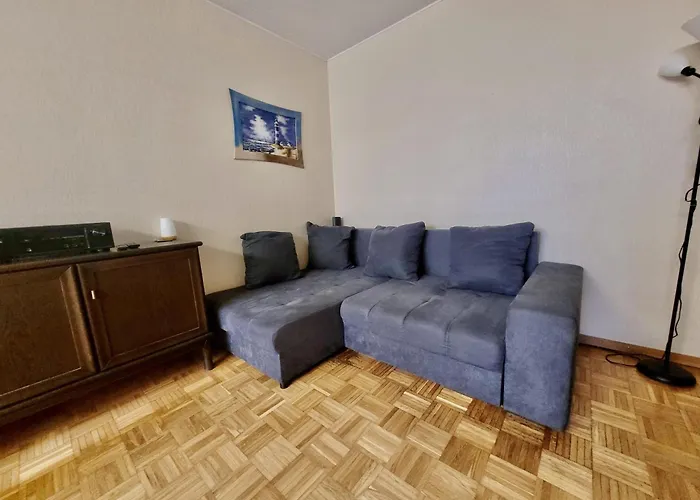 Bat Home Solutions Trier-Euren - Alles Was Ein Hotel Nicht Bietet - 10 Min Zur Altstadt - 98 Qm Scheune Fuer 9 Personen Mit Sternenhimmel, Wintergarten, Grill Und Kino - Barrierefrei Dank Lift & Auffahrt Apartamento *