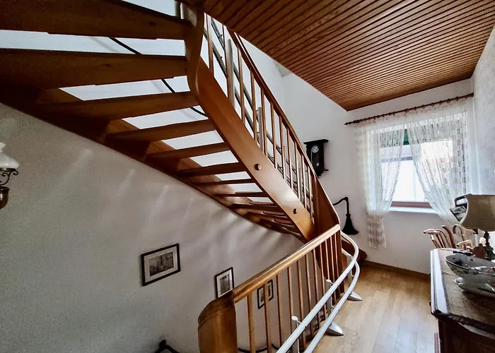 Bat Solutions Trier-euren - Alles Was Ein Nicht Bietet - 10 Min Zur Altstadt - 98 Qm Scheune Fuer 9 Personen Mit Sternenhimmel, Wintergarten, Grill Und Kino - Barrierefrei Dank Lift & Auffahrt * Trier