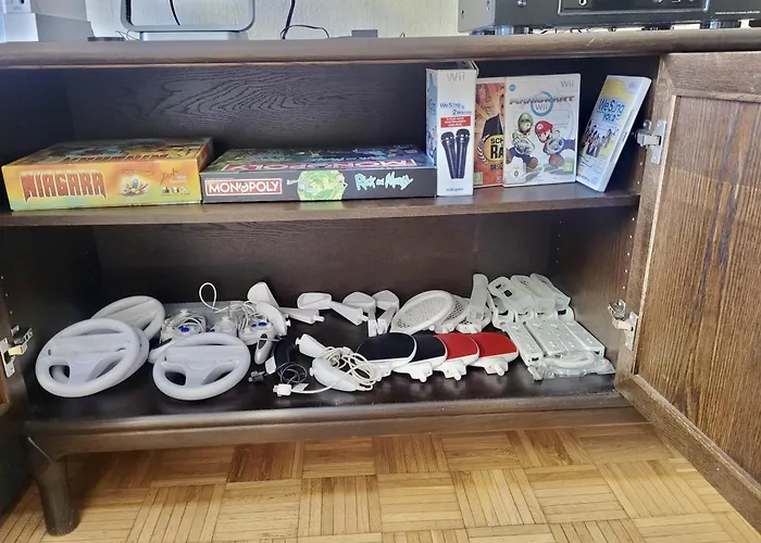 Apartment Bat Solutions Trier-euren - Alles Was Ein Nicht Bietet - 10 Min Zur Altstadt - 98 Qm Scheune Fuer 9 Personen Mit Sternenhimmel, Wintergarten, Grill Und Kino - Barrierefrei Dank Lift & Auffahrt *
