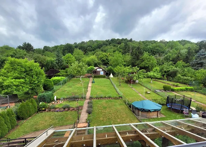 Bat Home Solutions Trier-Euren - Alles Was Ein Hotel Nicht Bietet - 10 Min Zur Altstadt - 98 Qm Scheune Fuer 9 Personen Mit Sternenhimmel, Wintergarten, Grill Und Kino - Barrierefrei Dank Lift & Auffahrt Apartamento *